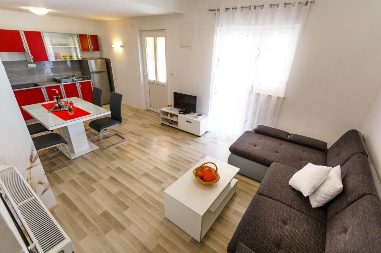 Apartman Dobrila Vrh  Экстерьер фото