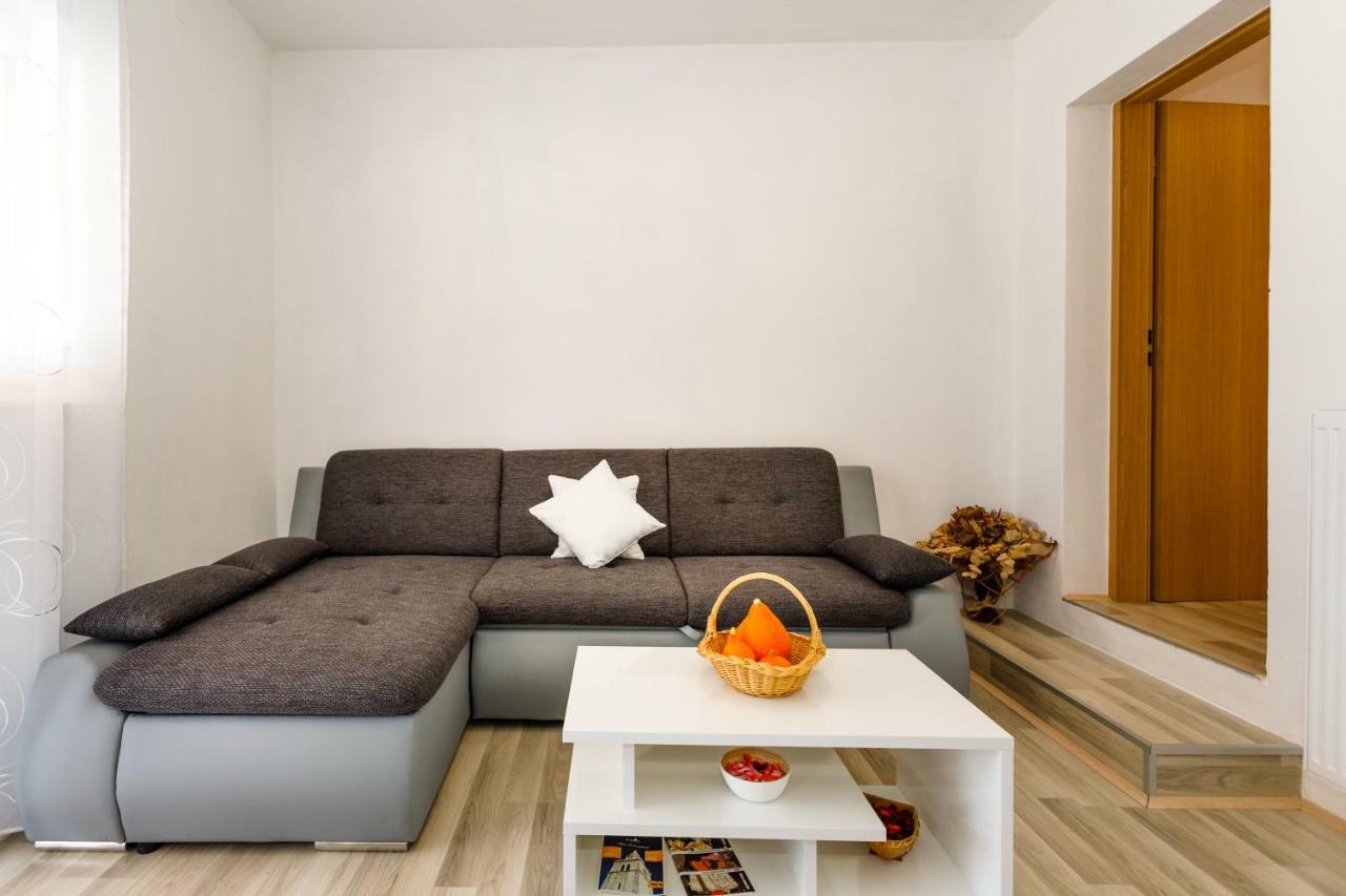 Apartman Dobrila Vrh  Экстерьер фото