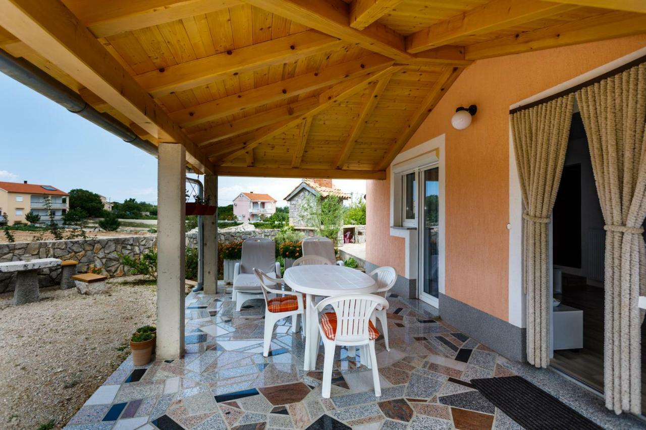 Apartman Dobrila Vrh  Экстерьер фото