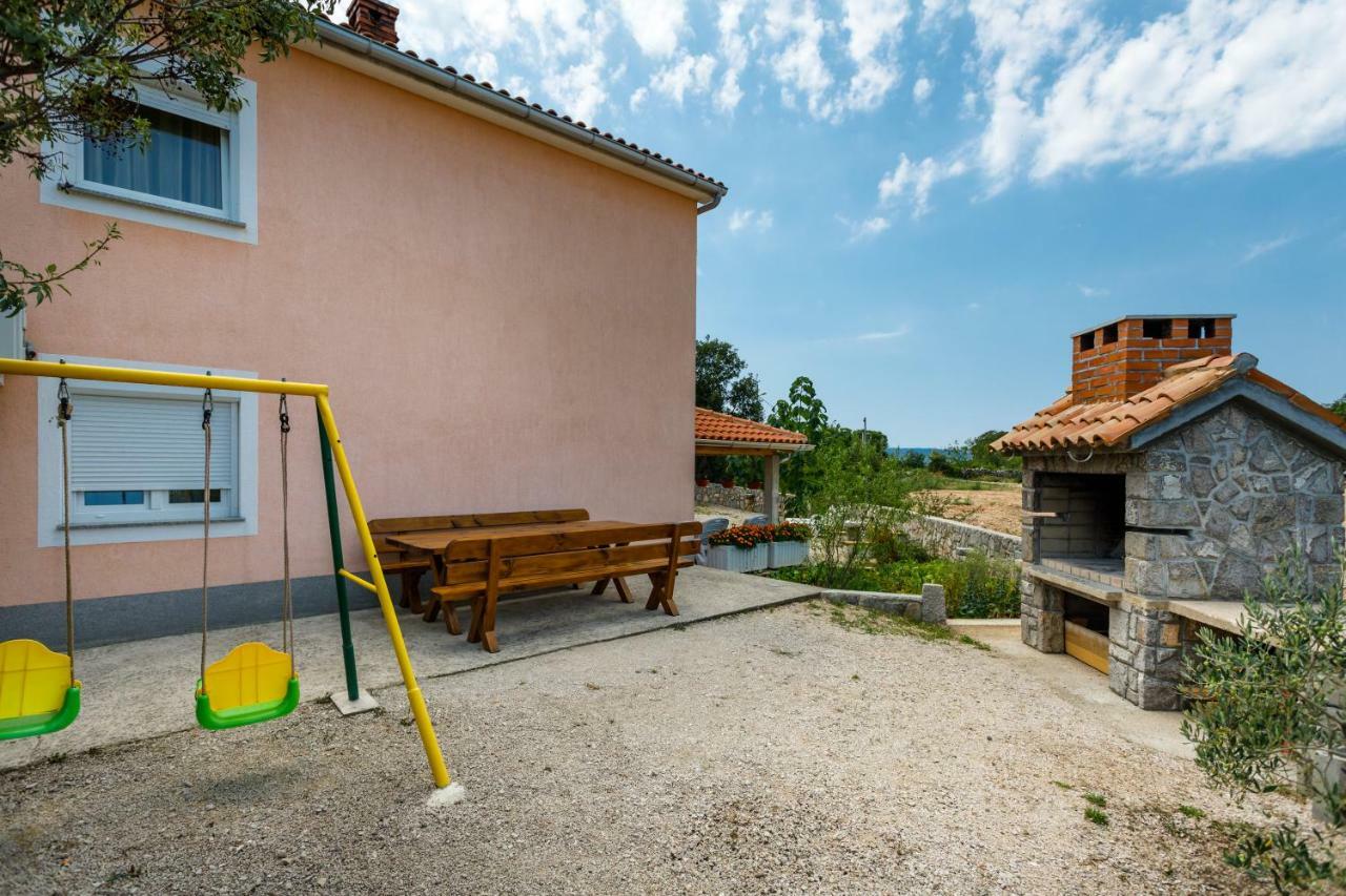 Apartman Dobrila Vrh  Экстерьер фото